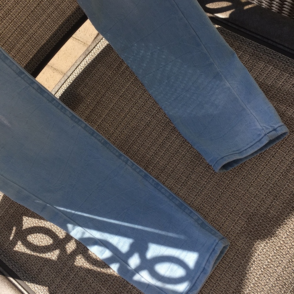 Light Ripped Jeans - Picture 4 of 4